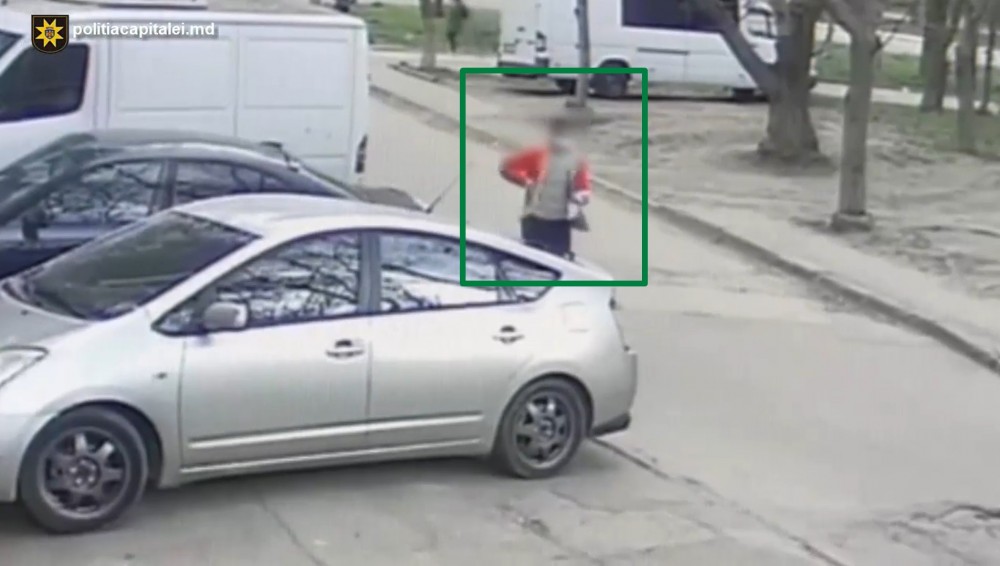 Sustrăgea bani și aur de la bătrâni, iar acum riscă până la 7 ani de închisoare